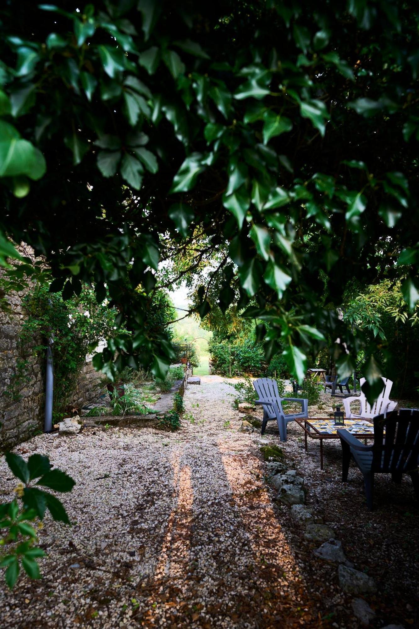 La Ferme De Roquedure Hotel Montfaucon  ภายนอก รูปภาพ